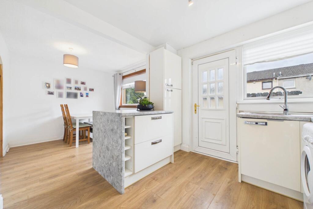 House in Motherwell, South Lanarkshire - More