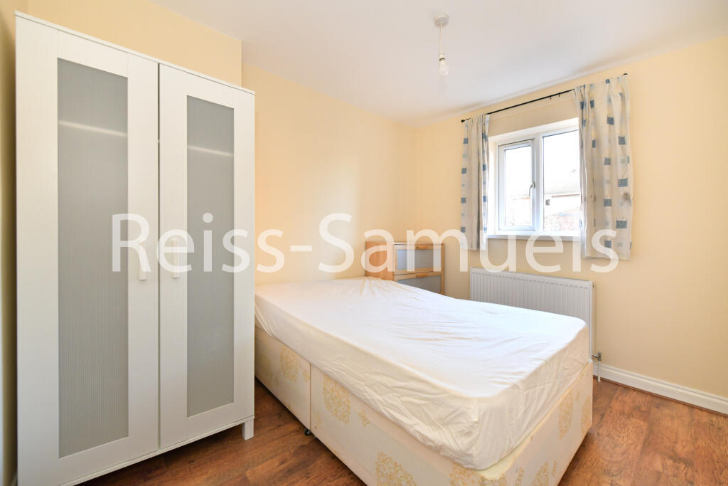 5 bedroom town house for rent