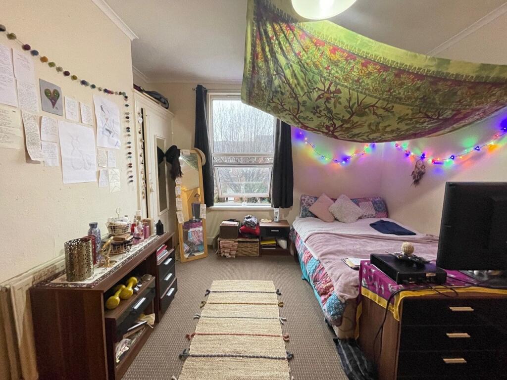 House in Leeds - View 5
