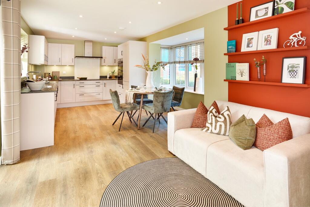 3-bed detached on Station Road, Bow Brickhill, MK17, £625,000