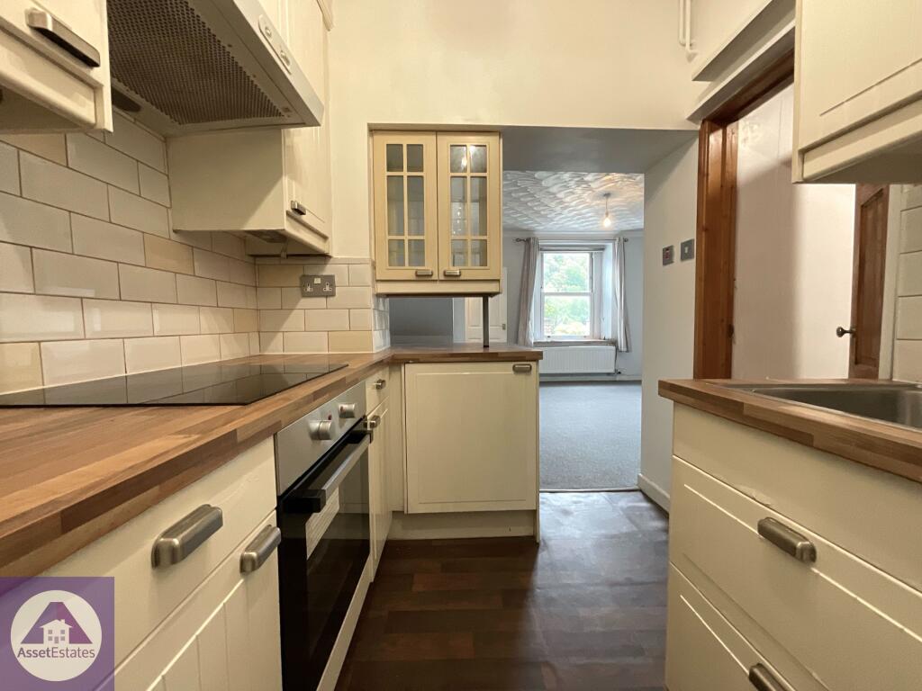 House in Newport - More