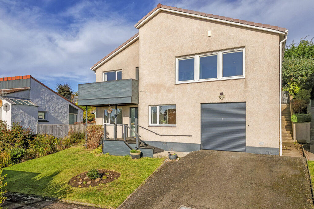 Main image of property: 30 Frankfield Crescent, Dalgety Bay, Dunfermline, KY11 9LW