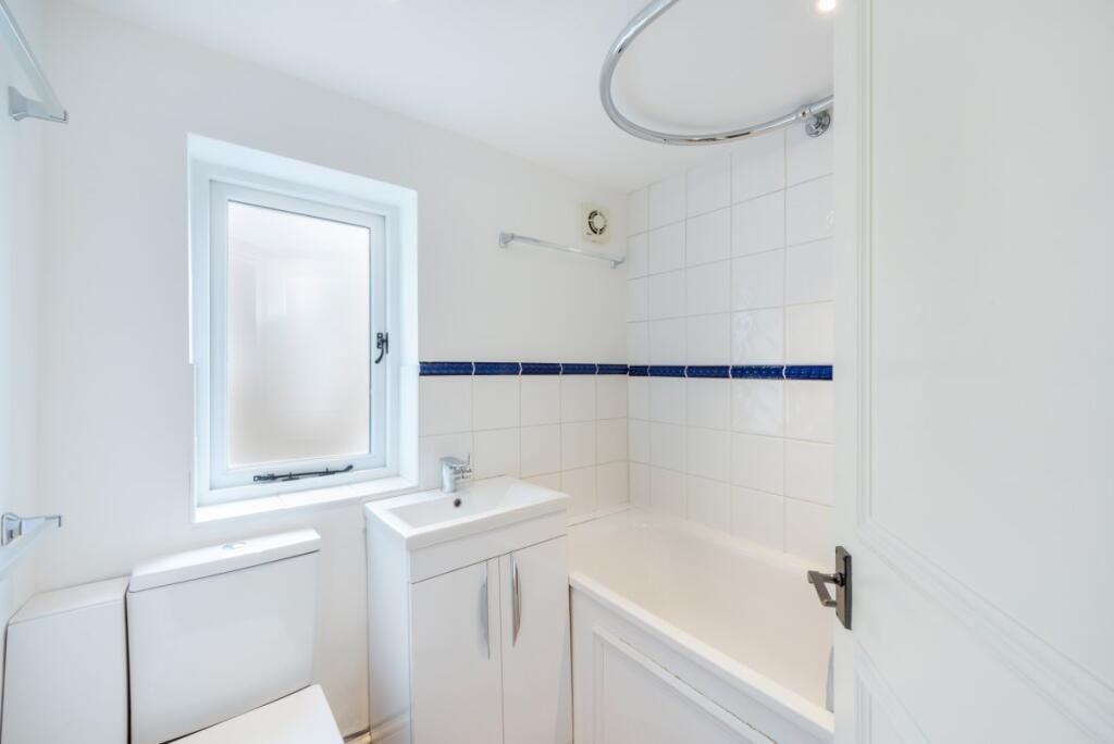 Apartment in London - More