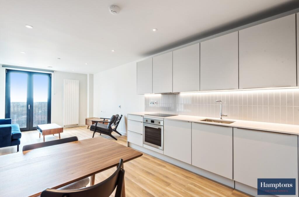 Apartment in Croydon - View 3