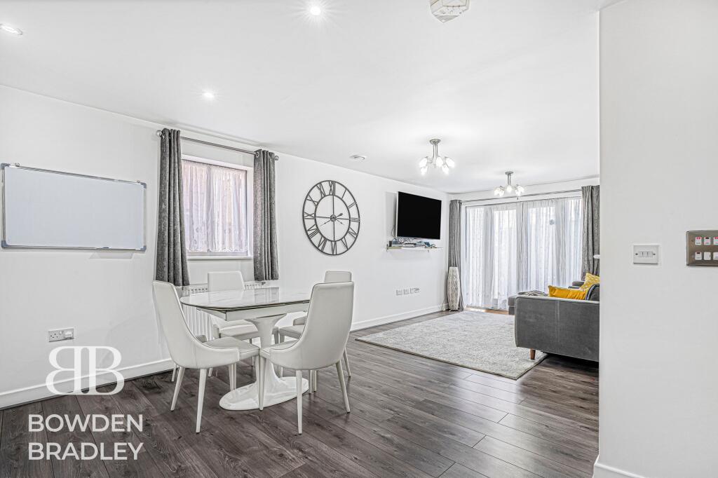 Apartment in London - More
