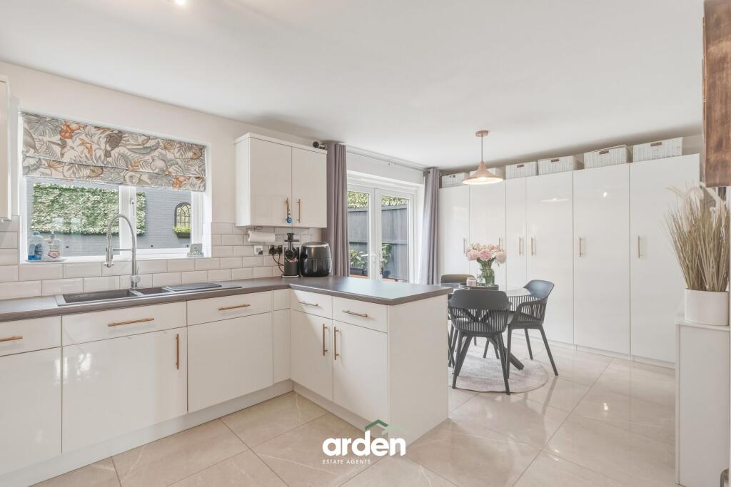 House in Redditch, Worcestershire - View 6