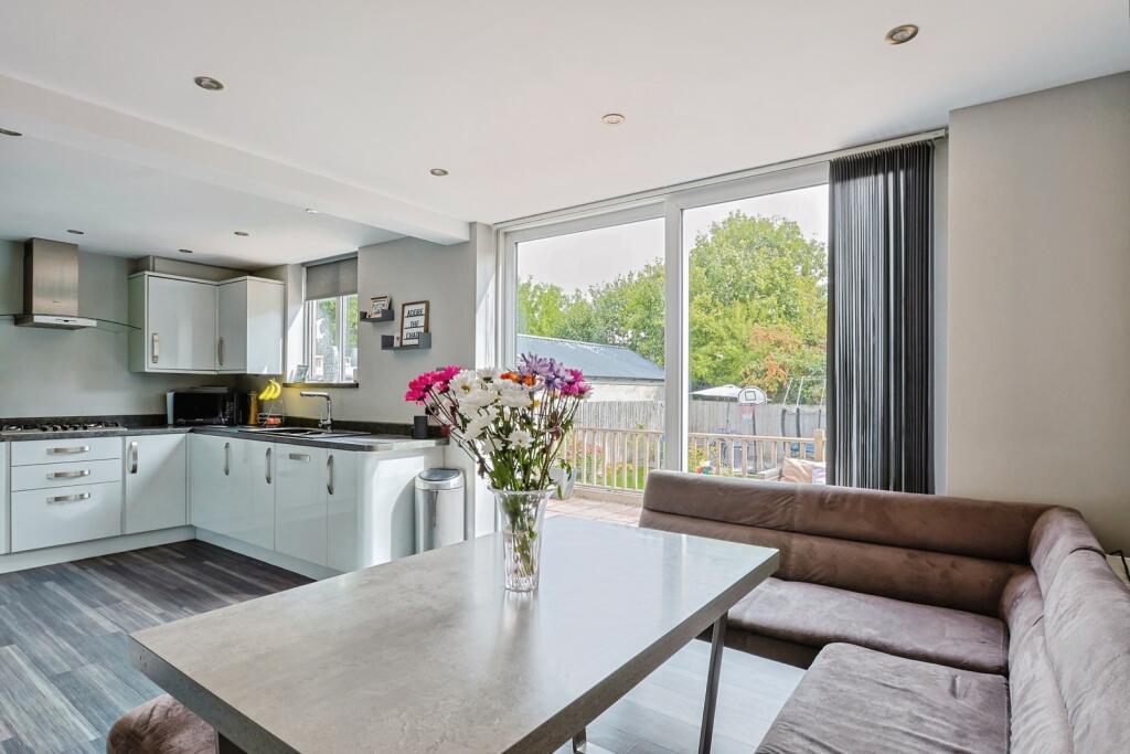 Additional image 2 of The Broadway, NORTHBOURNE, Bournemouth, Dorset, BH10