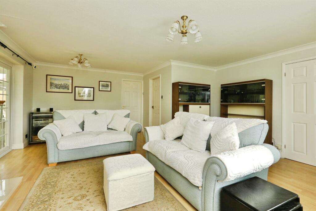 House in Nottingham - View 4