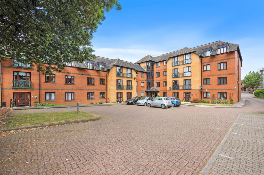 Main image of property: Oaktree Court, Kettering, NN16