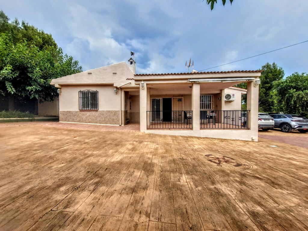 Main image of property: Valencia, Valencia, Vilamarxant