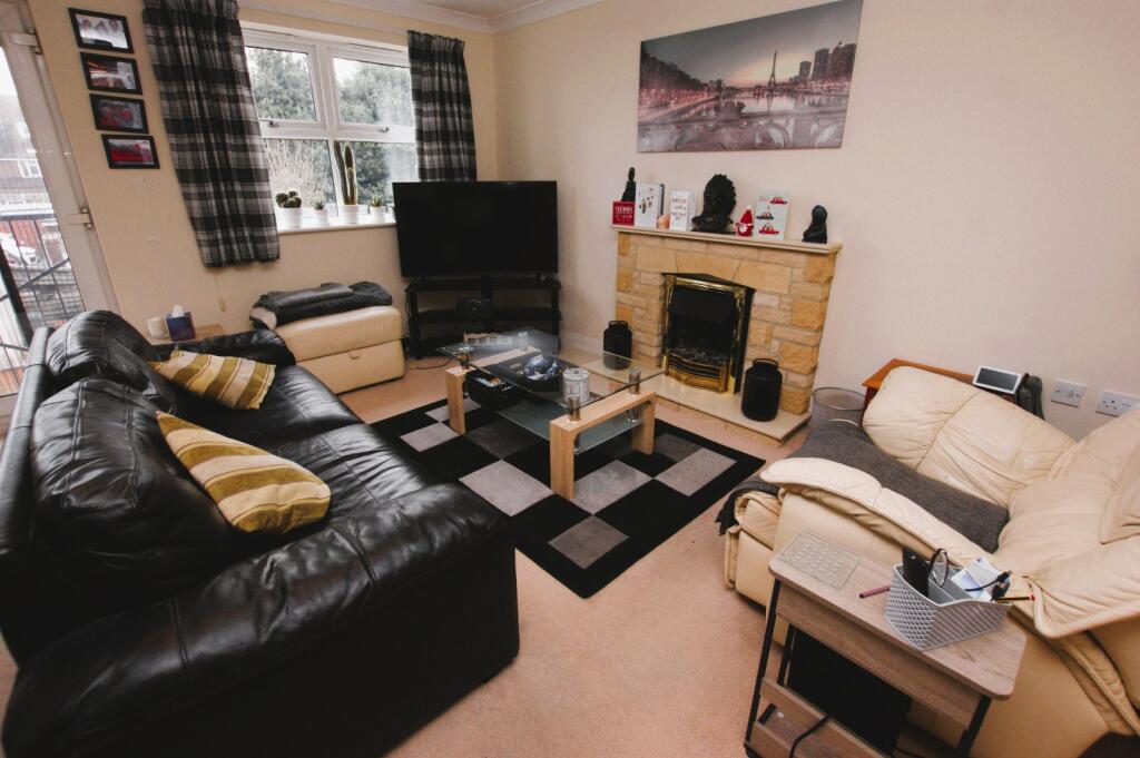 Main image of property: Carters Lodge, 14b Grange Road, Broadstone, BH18