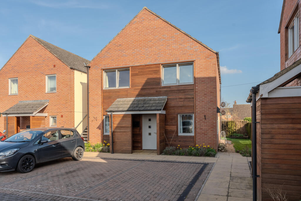 Main image of property: Flat 7, Greenhaven 16a, West Pasture, Pickering, North Yorkshire