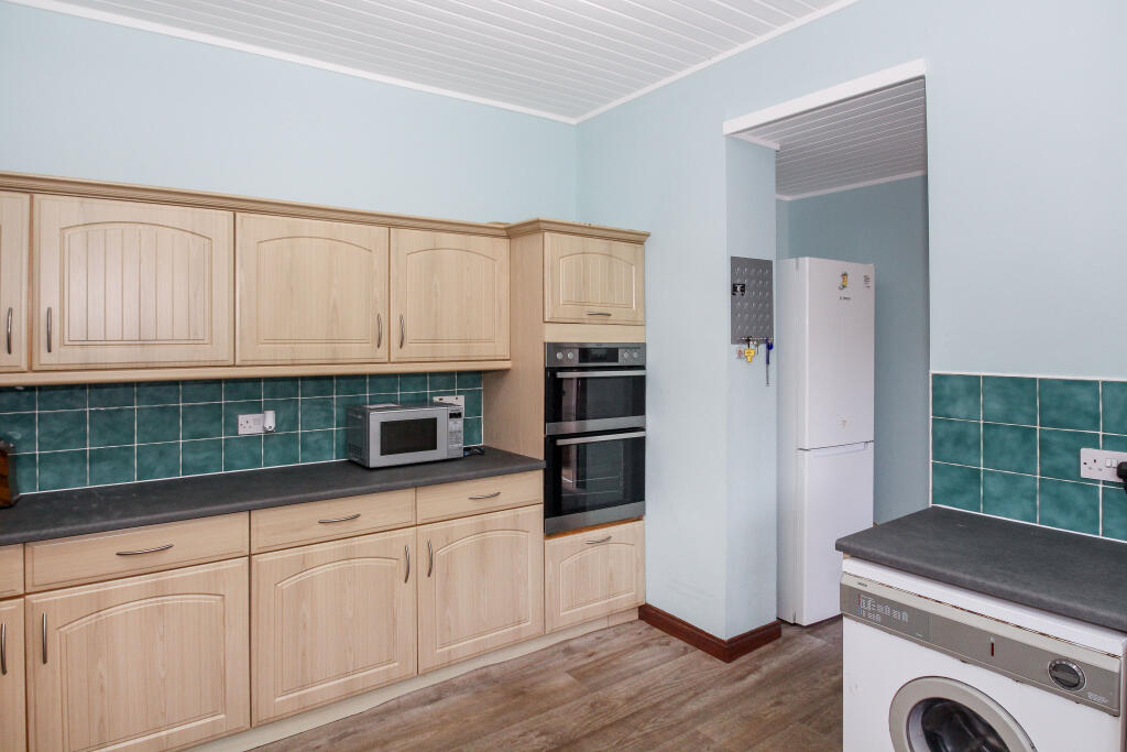House in Kirkcaldy - More