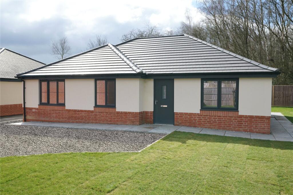 3-bed house on Willow Woods Close, Newbold Coleorton, Coalville, Leicestershire, LE67, £400,000