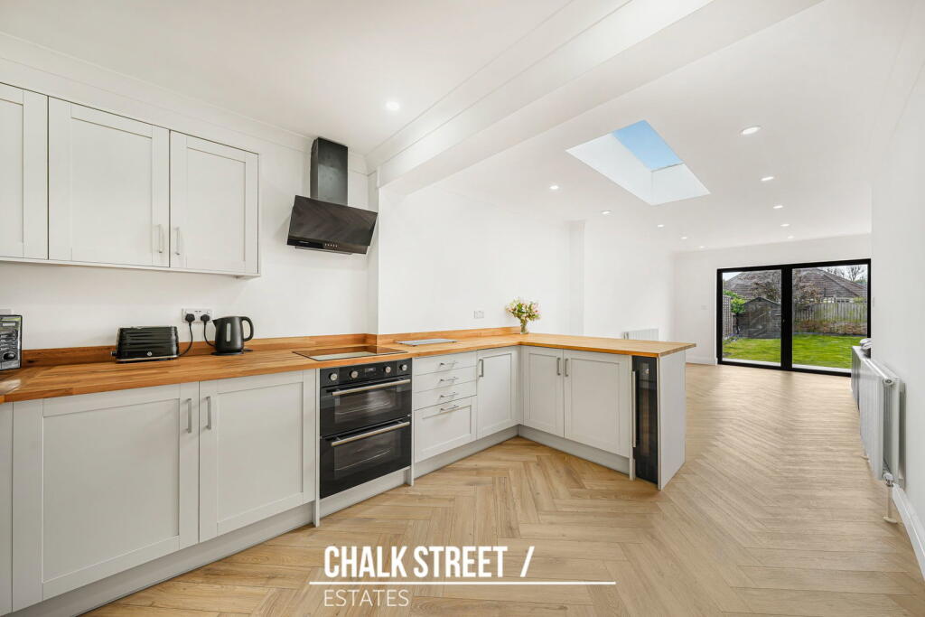 Main image of property: Eyhurst Avenue, Hornchurch, RM12