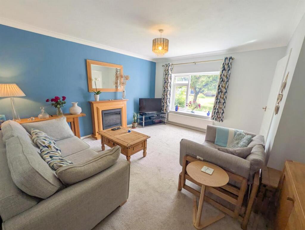Rectory Close, East Hoathly, BN8 6EG photo 4