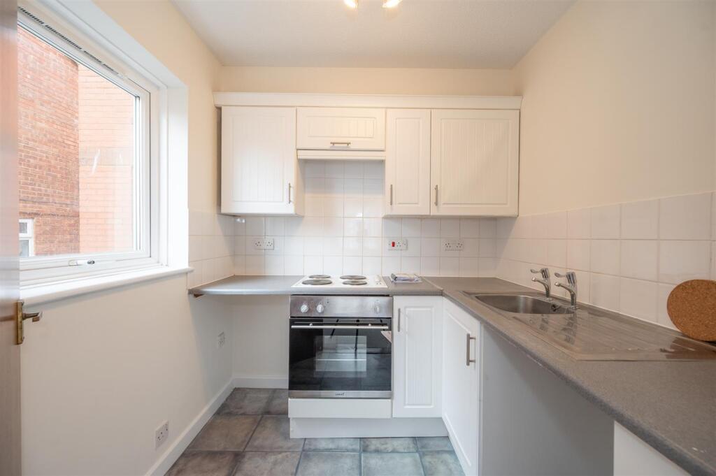 Southwood Road, Hayling Island photo 3