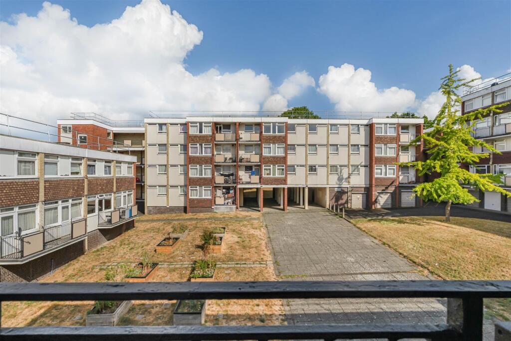 Apartment in London - View 2