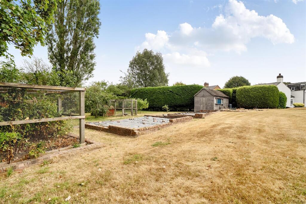 House in Malpas, Overton Heath - View 4