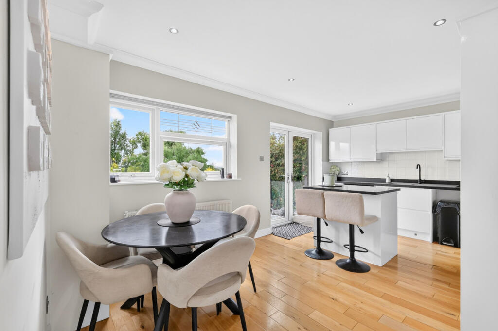 House in Southend-on-Sea - View 2