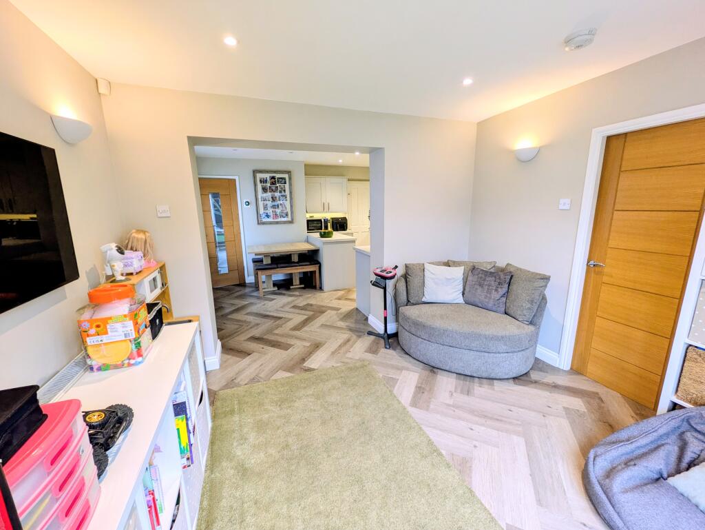 Additional image 13 of Hodgson Lane, Bradford, BD11