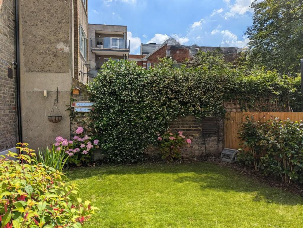 Apartment in London, Stockwell Park, Stockwell - View 5