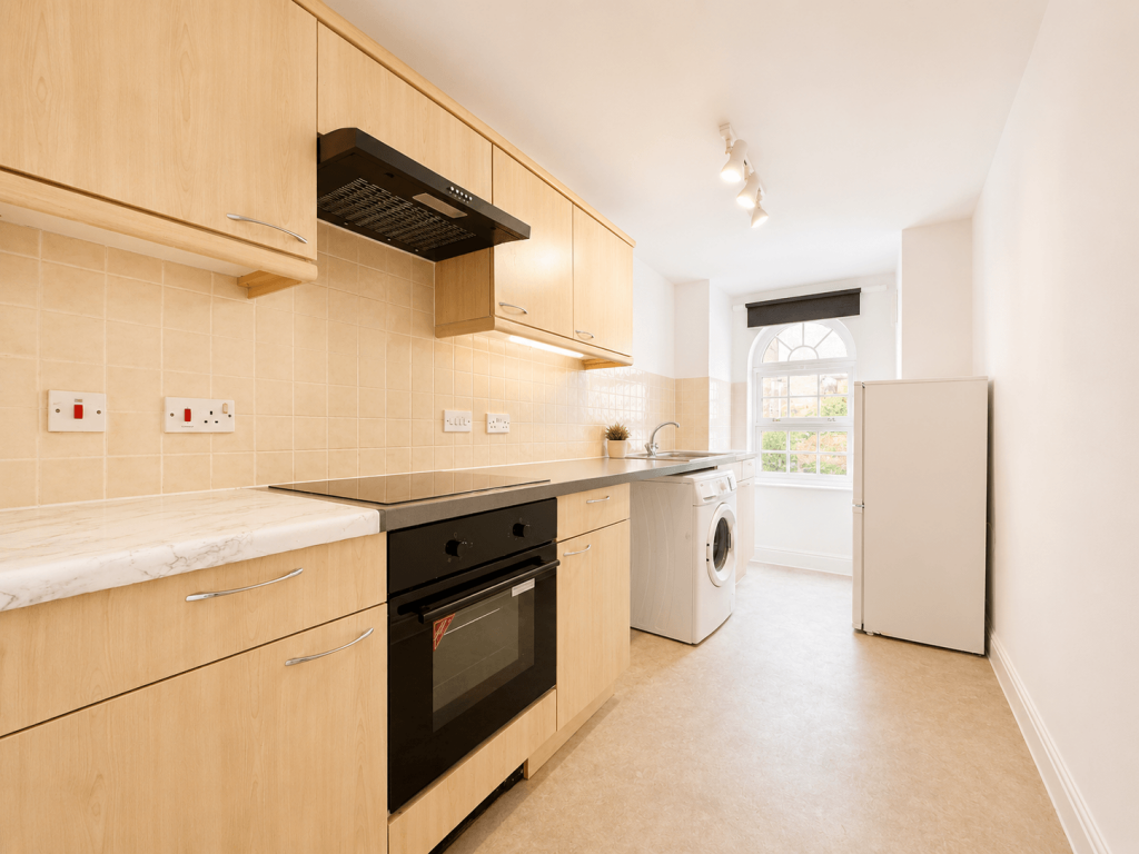 Apartment in Northampton - View 4