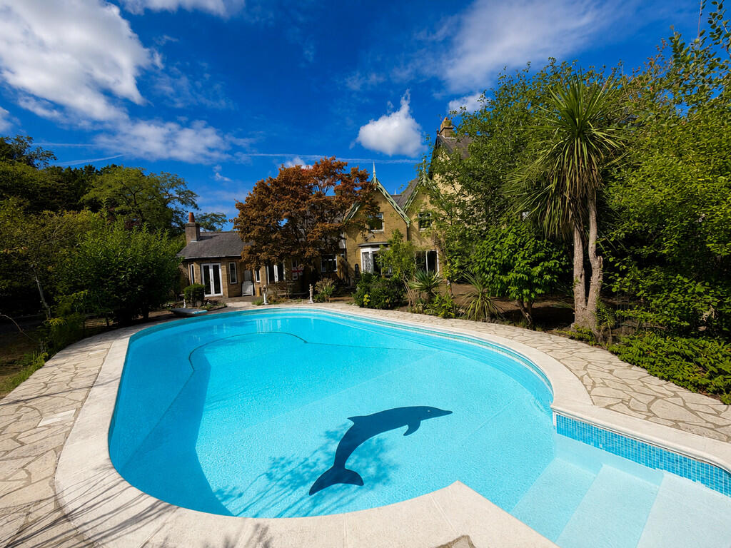 House in Guildford - View 2