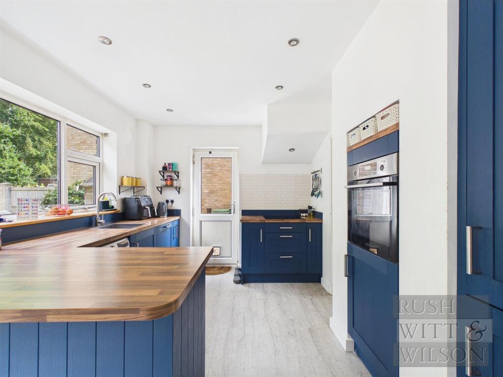 House in Tonbridge - More