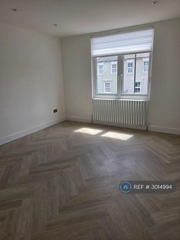 Apartment in Dartford - View 4