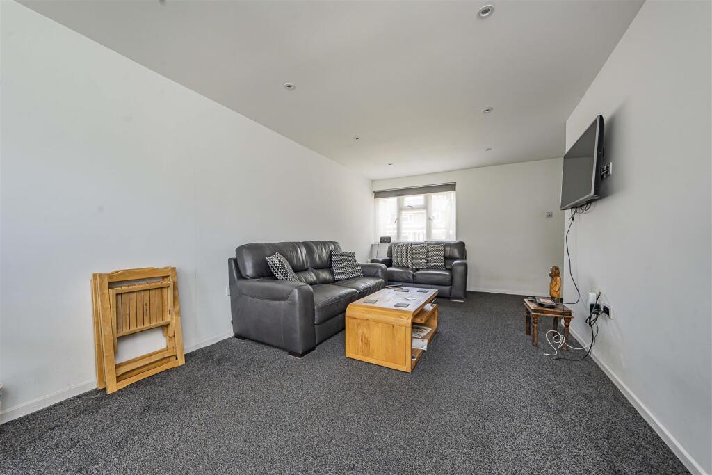 House in St Albans, St Stephen - View 3