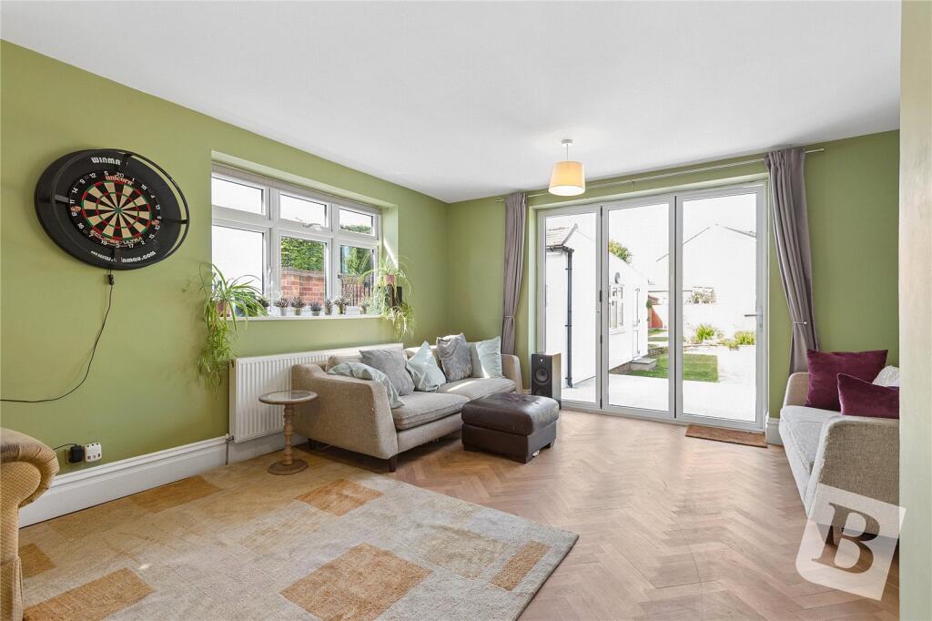 Mawney Road, Romford, RM7 - View 3
