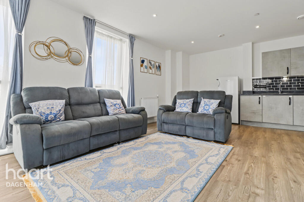 Apartment in Romford - View 5