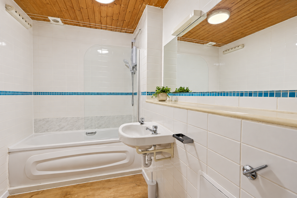 Apartment in Manchester - View 5
