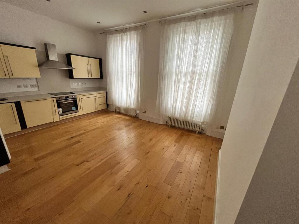 2 bedroom house for rent