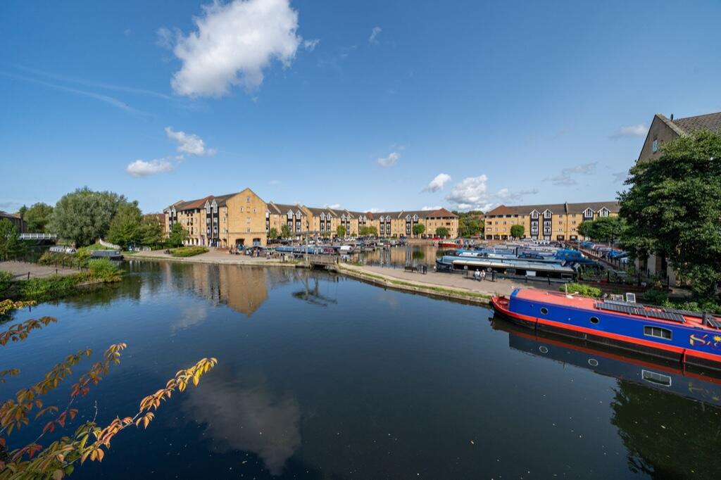 Main image of property: Longman Court, Stationers Place, Apsley, Hertfordshire, HP3 9RS