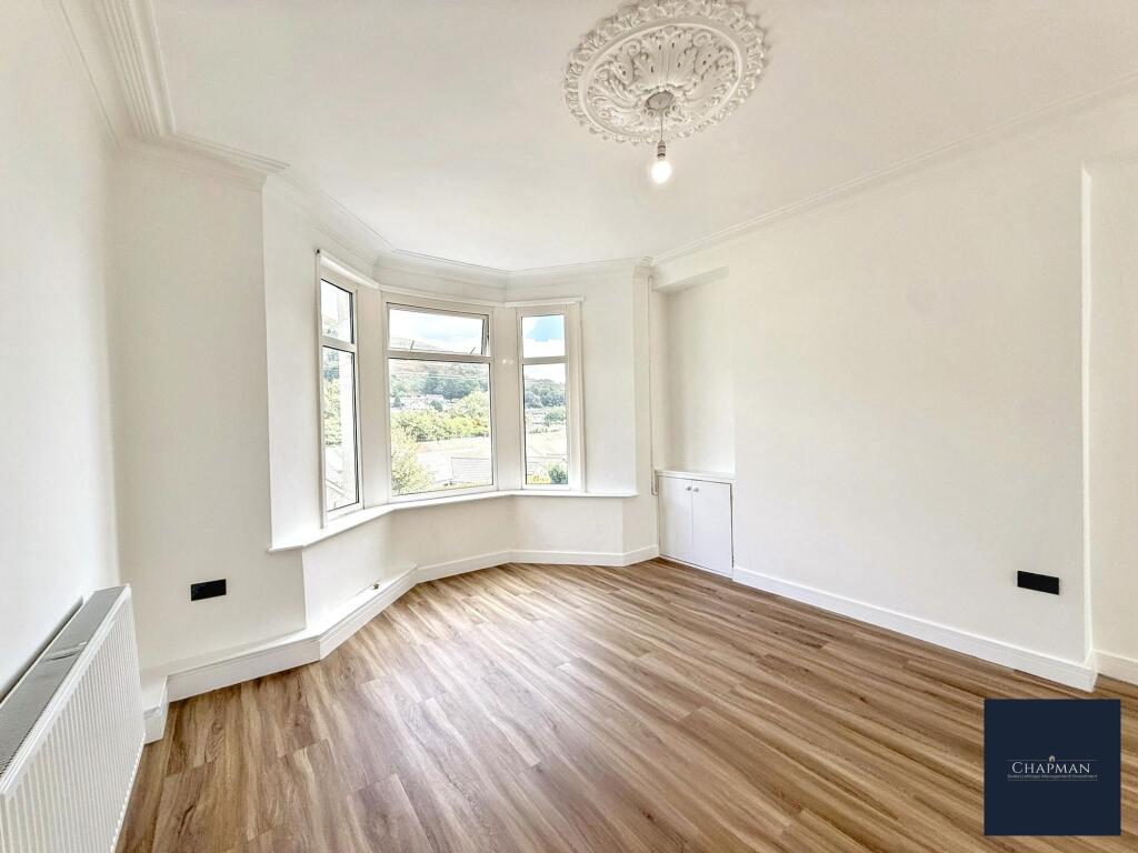 House in Ton Pentre, Pentre - More