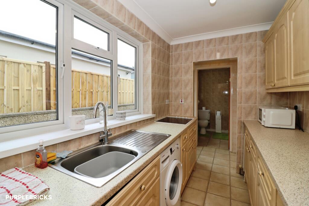 House in Bolsover, Old Bolsover - View 4