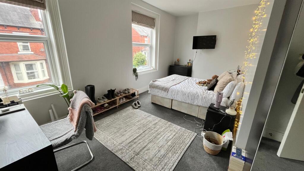 House in Leeds - View 4