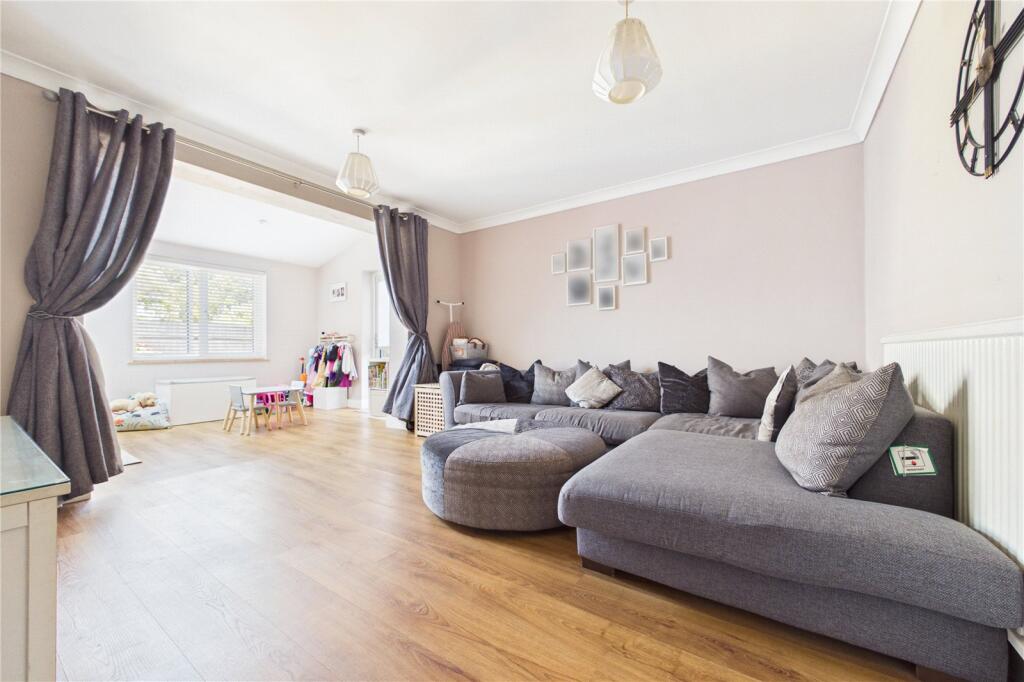 Chiltern View, Purley on Thames, Reading, Berkshire, RG8 photo 4