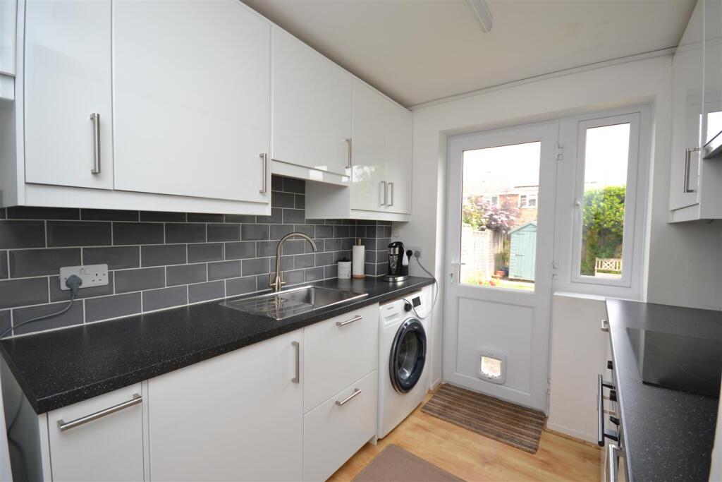 House in Basingstoke and Deane, Viables - View 4