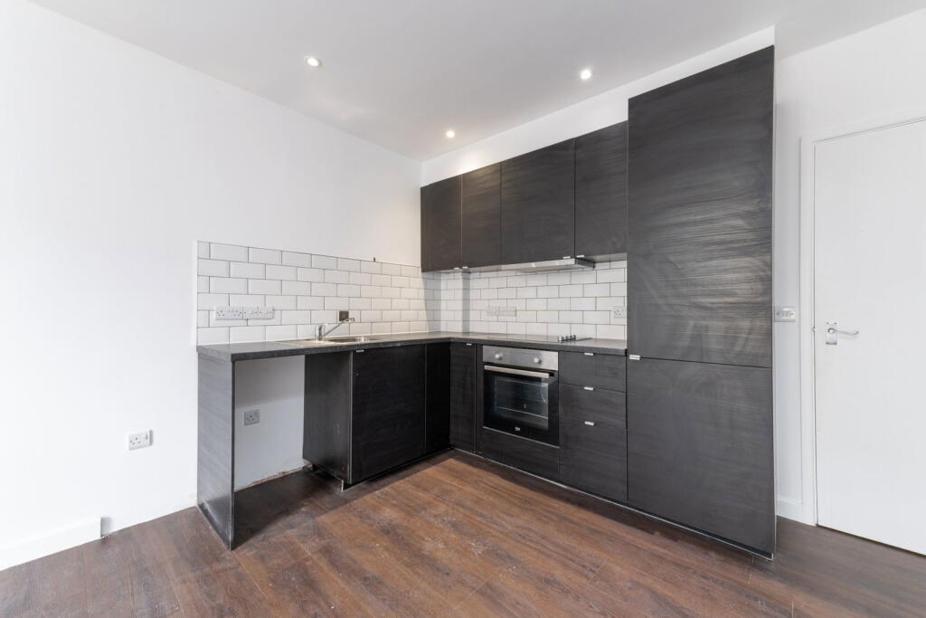 Apartment in Yeovil, Somerset - View 2