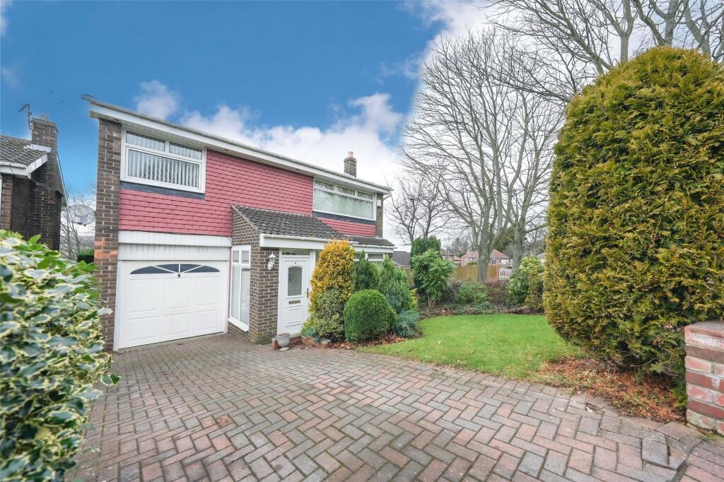 4-bed detached on Tiverton Gardens, Gateshead, NE9, £300,000