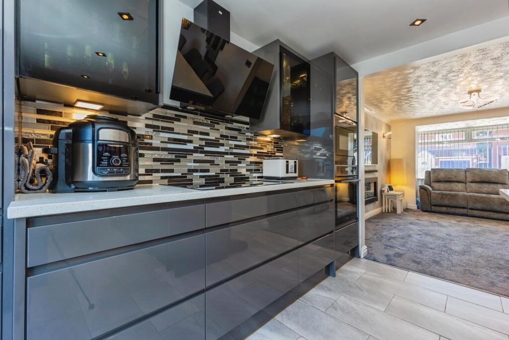 House in Stockport, Greater Manchester - View 5