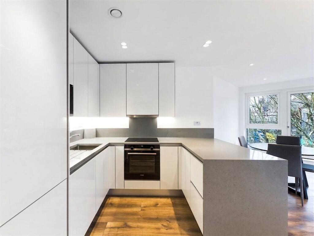 Apartment in London - View 2