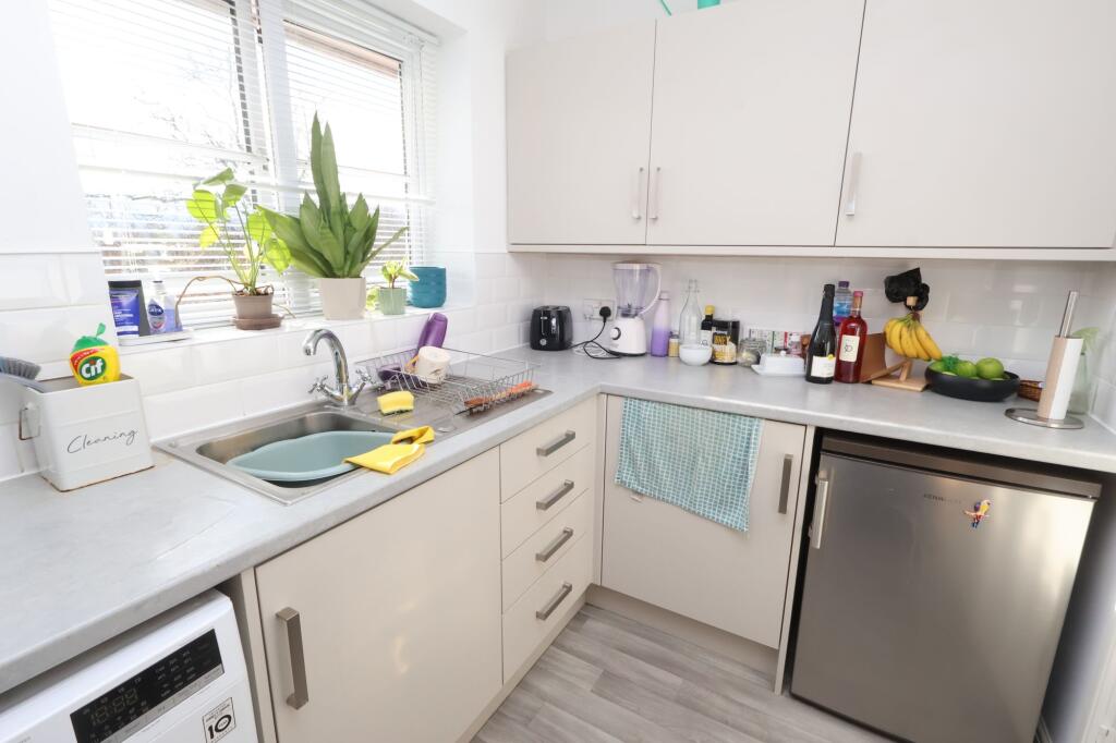 Apartment in Manchester, Whalley Range - More