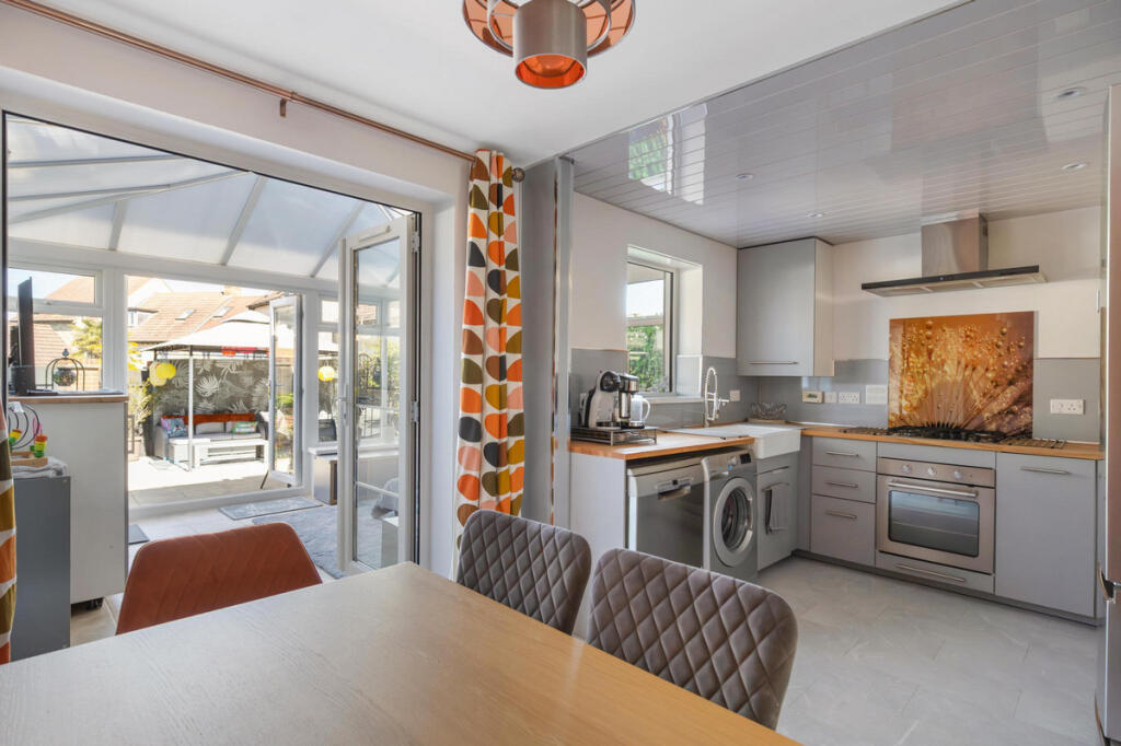 Dorchester Road, Wool, BH20 photo 5
