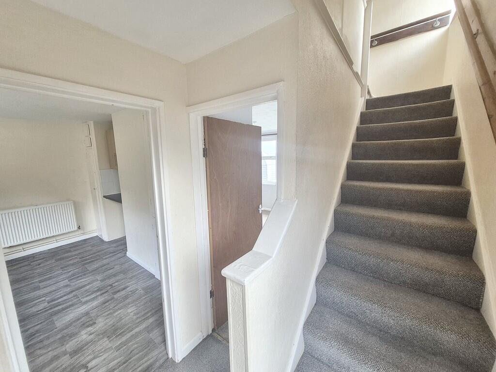 Oakfield Road photo 2