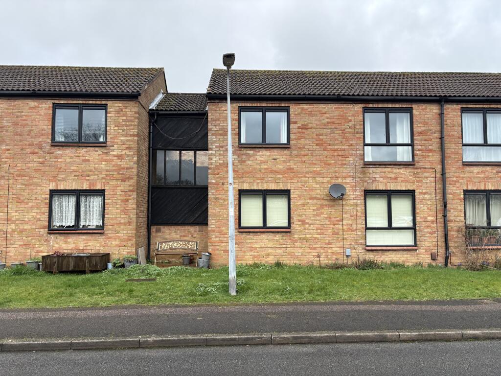 Main image of property: 99 Blakeney Road, Stevenage, Hertfordshire SG1 2LJ