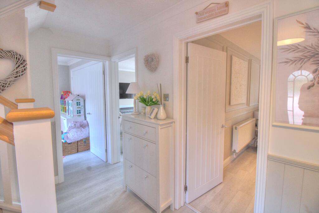 House in Mardy, Llantilio Pertholey - More